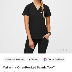 Figs Black Catarina One-Pocket Scrub Top High Waisted Yola Skinny Scrub Pants